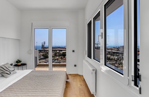 Thessaloniki Apartment | Sanders Arch - Dreamy 1-bdr Apt w Balcony