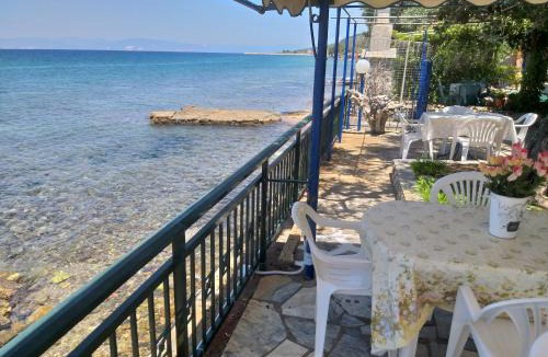 Megalos Prinos House | Sea View Bungalows