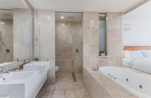 Casuarina Apartment | Seabreeze Family Suite - Santai 203
