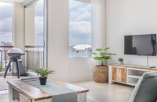 Casuarina Apartment | Seabreeze Family Suite - Santai 203