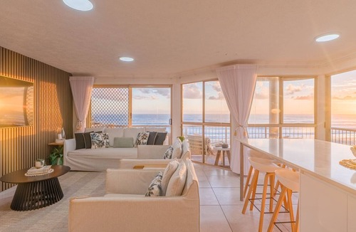 Tugun Apartment | Seacrest 9 - Absolute Beachfront Tugun - Linen Provided!
