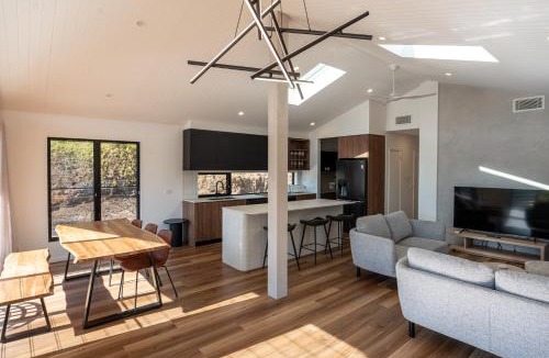 Limpinwood House | Selah Valley Estate