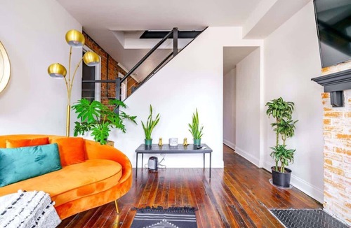 Italian Village House | Short North/Downtown | Steps to High St | Walk to Convention Ctr | Free Parking