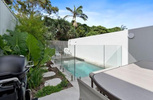 Pottsville House | Solis Villas - Beachfront, EV charger & Lift