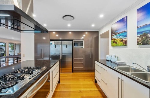Sorrento House | Sorrento Waterfront Retreat & Pool
