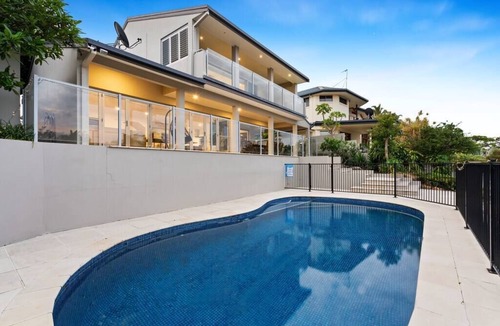 Sorrento House | Sorrento Waterfront Retreat & Pool