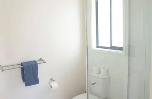 Logan Reserve House | Spacious 4 bedrooms house in Logan Reserve
