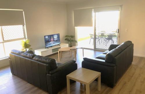 Park Ridge House | Spacious brand new house in Park Ridge