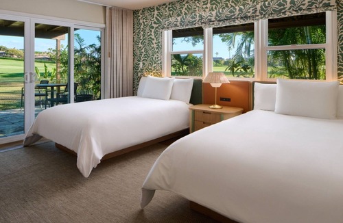 Kaanapali Hotel | Spacious Island-Style Bungalow with Garden Views and Walkable Beach Access