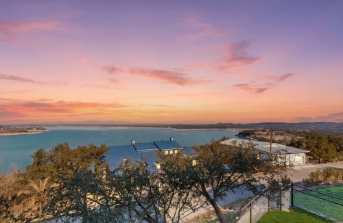 Canyon Lake House | Spacious l Beautiful views l Gameroom l Dog-friendly