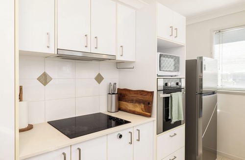 Rocklea Apartment | Spacious Rocklea 3BR | Family | Near Shops | 119D3