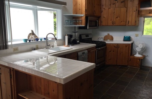 Kamuela House | Special if booked 30 days+ $2864.40/month- 2 bed/2bath cozy- quiet