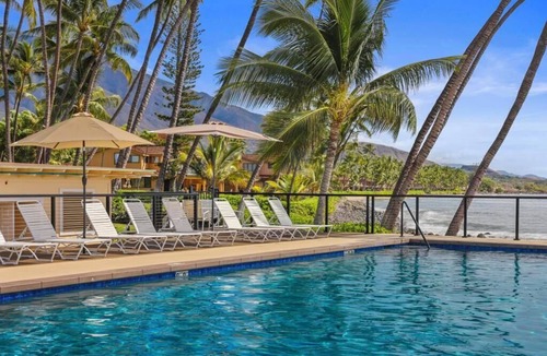 Historic Lahaina Front Street House | Spectacular Maui Family vacation home - 4 bedroom + den, 4 bath, AC, pool.