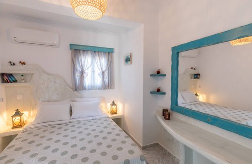 Imerovigli House | Starlight Sunrise