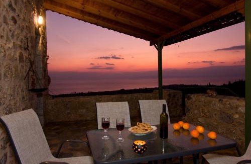 Lefktron Apartment | Stavroulas Stone House in Rigklia, Messinia