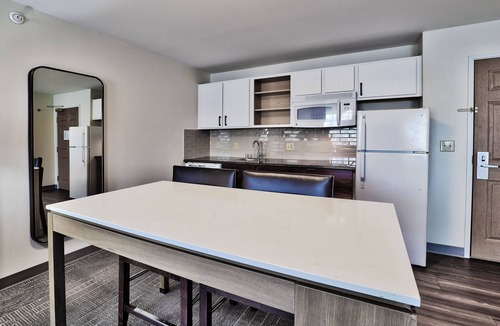 Albuquerque Hotel | Staybridge Suites Albuquerque - Airport by IHG
