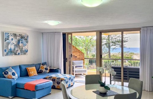 Bilinga Apartment | Step out to the Beach