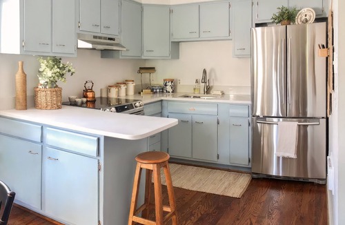 Leesburg's Old and Historic District House | Storybook cottage on Leesburg's most historic block — walk to everything
