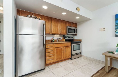 Kahana Condo | Studio 7th Floor OCEAN VIEW Condo - Royal Kahana 702