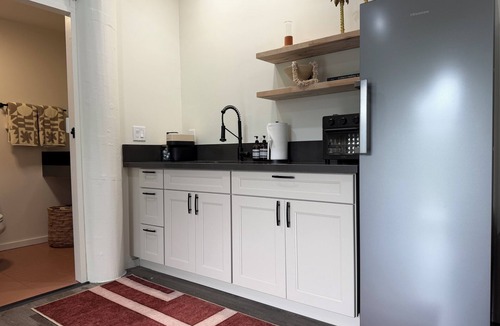Waialee Apartment | Studio, Sleeps 4, A/C, Kitchen, Beach 5m Drive