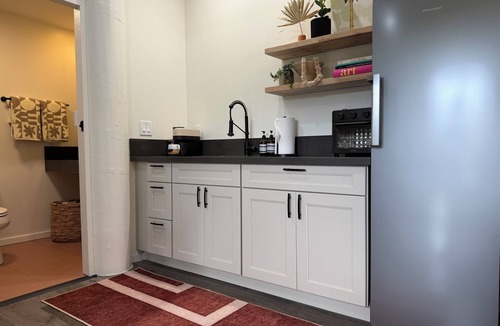 Waialee Apartment | Studio, Sleeps 4, A/C, Kitchen, Beach 5m Drive