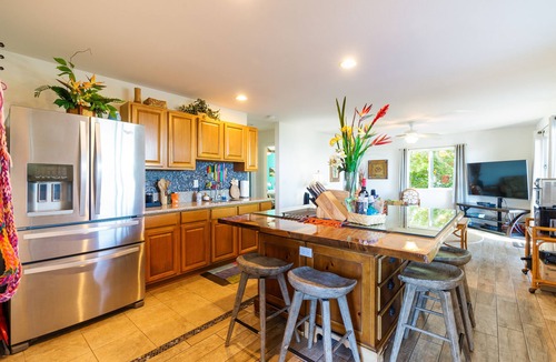 Kona Palisades House | Stunning Pool with Ocean View From Private Lanai 1200' Above Sea Level!