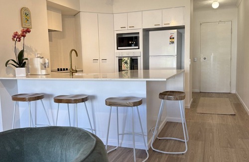 Mermaid Beach Apartment | Stylish, family friendly apartment in the heart of Mermaid Beach