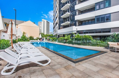 Surfers Paradise Apartment | Sun Drenched Apartment in the Heart of Surfers