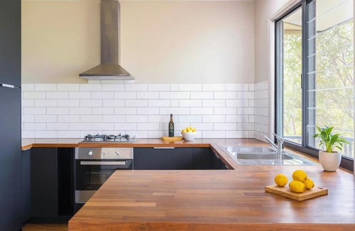 Currumbin Valley Apartment | Tallebudgera Hinterland Retreat
