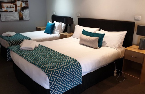 Tenterfield Hotel | Tenterfield Tavern and Motor Inn