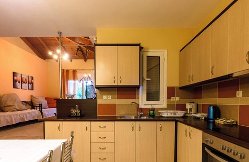 Agrilos House | Terpsi Mezonnete 1 - Kyparissia Garden Retreat
