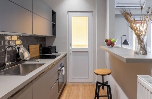 Kypseli Apartment | The Beehive Apartments