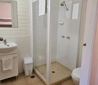 Midginbil Hotel | The Bushranger Hideaway