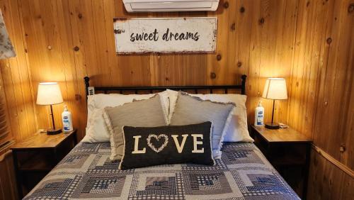 Julian House | The Couple's Cabin in Wynola 2 NIGHT MINIMUM