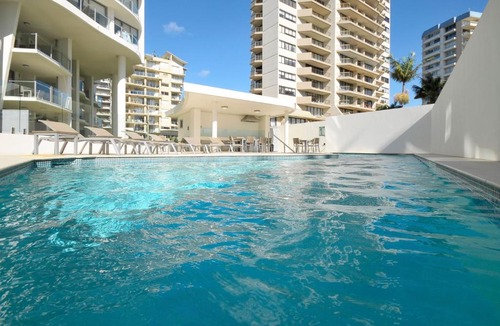 Coolangatta Apartment | The Garland at Rainbow Bay