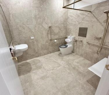 Byron Bay Hotel | The Health Lodge