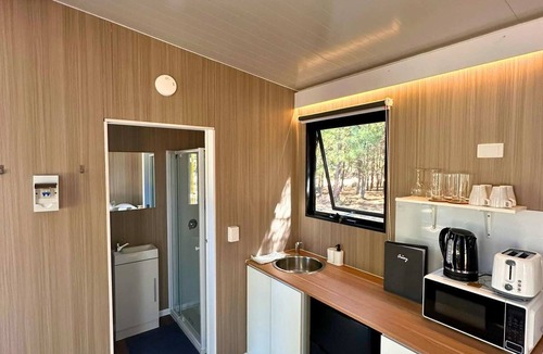 Cottonvale House | The Hideaway at Novena Pines by Tiny Away