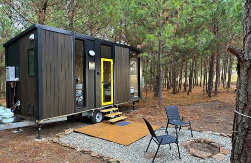 Cottonvale House | The Hideaway at Novena Pines by Tiny Away