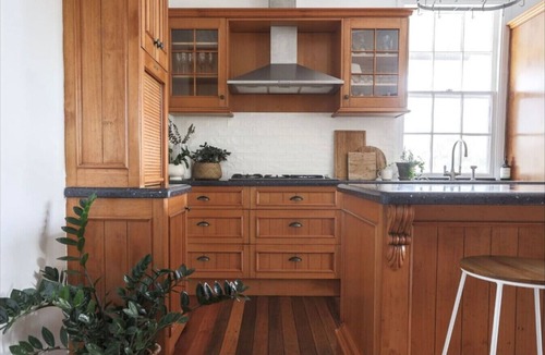 Pottsville House | The Holiday House - park and walk everywhere!