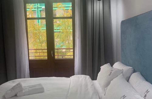 Thessaloniki City Centre Hotel | The Maroon Bottle Hotel