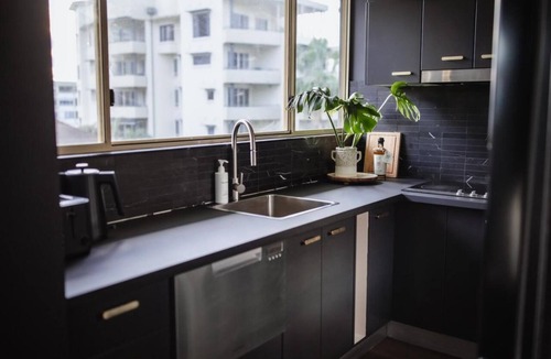 New Farm Apartment | The New Farm Collection - Stylish 1BR w Pool & Gym