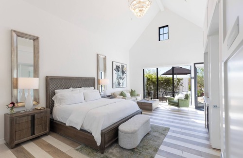 Temecula House | The New Inn