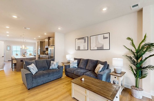 Long Neck House | The Peninsula spacious home w/community pool, hot tub, tennis courts