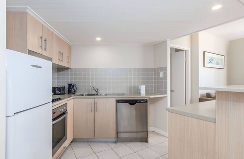 Kingscliff Apartment | The Pool Resort Kingscliff - One Bed Spa Suite (2218) - Holiday Management Co.