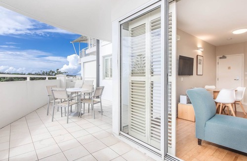 Kingscliff Apartment | The Pool Resort Kingscliff - One Bed Spa Suite (2218) - Holiday Management Co.