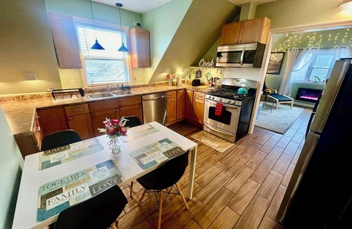 Providence Apartment | The PVD Penthouse ⭐Near Brown, RISD, College Hill⭐Top Rated Host ⭐Min to Dwntwn