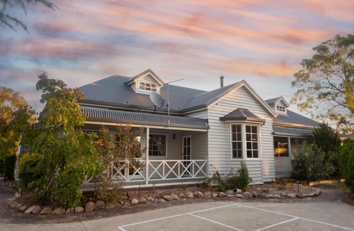 Stanthorpe House | The Ranch-Pool Table, Ping Pong, Firepit, Piano