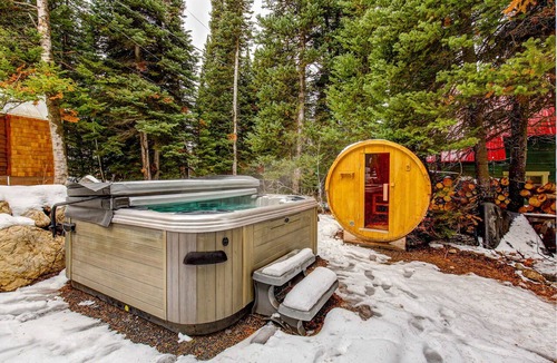Salt Lake Mountain Resorts Cabin | The Silverstrike mountain cabin with hot tub, in Brighton