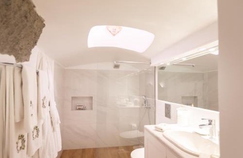 Firostefani Hotel | The Tsitouras Collection