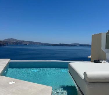 Oia Villa | Thea Cave Villa